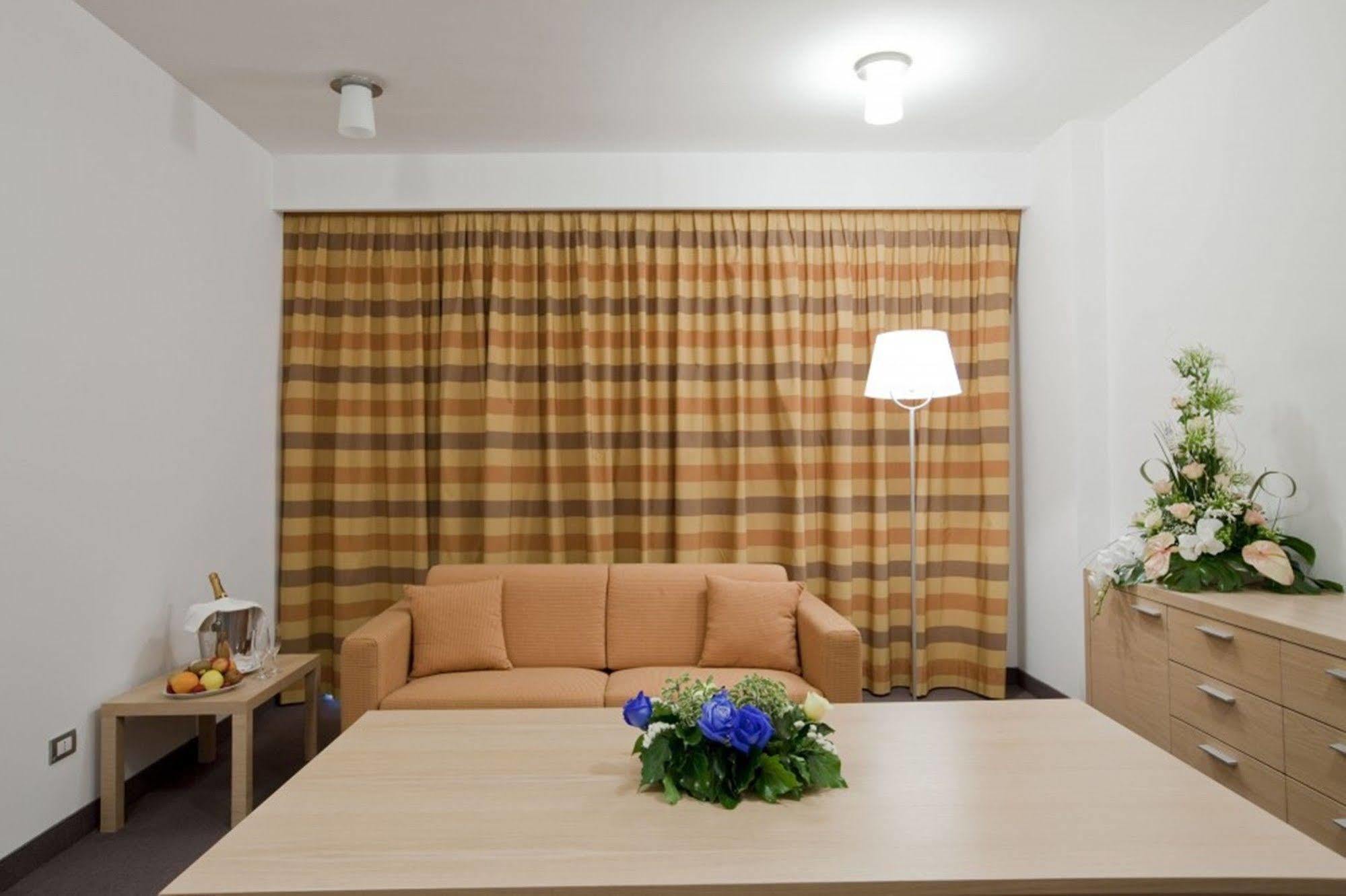 Centrum Palace Hotel&Resorts Campobasso Exterior foto