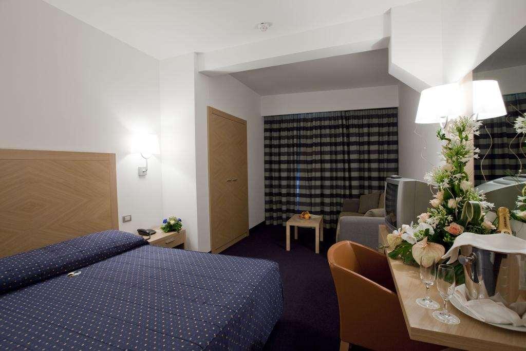 Centrum Palace Hotel&Resorts Campobasso Habitación foto
